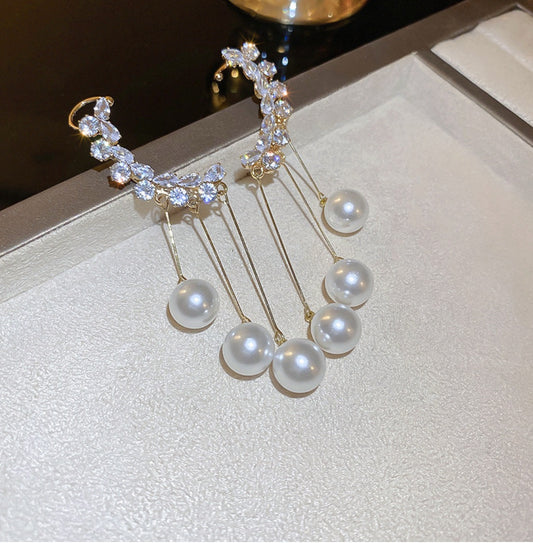 Celestial Pearls Ear Cuff